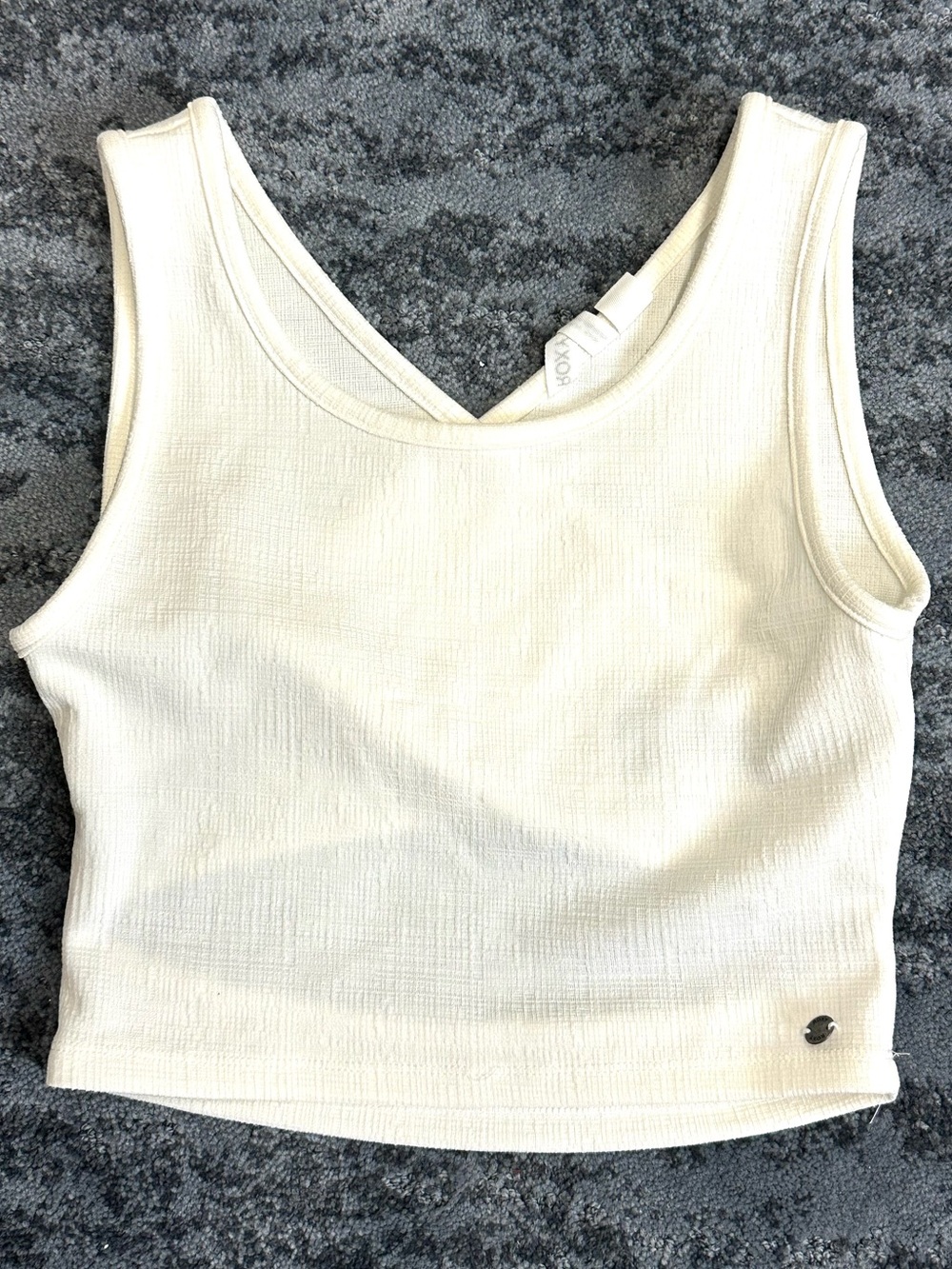 Roxy Good Keepsake Cross Back Cropped Tank Top in Snow (White) size Medium - Picture 3 of 9